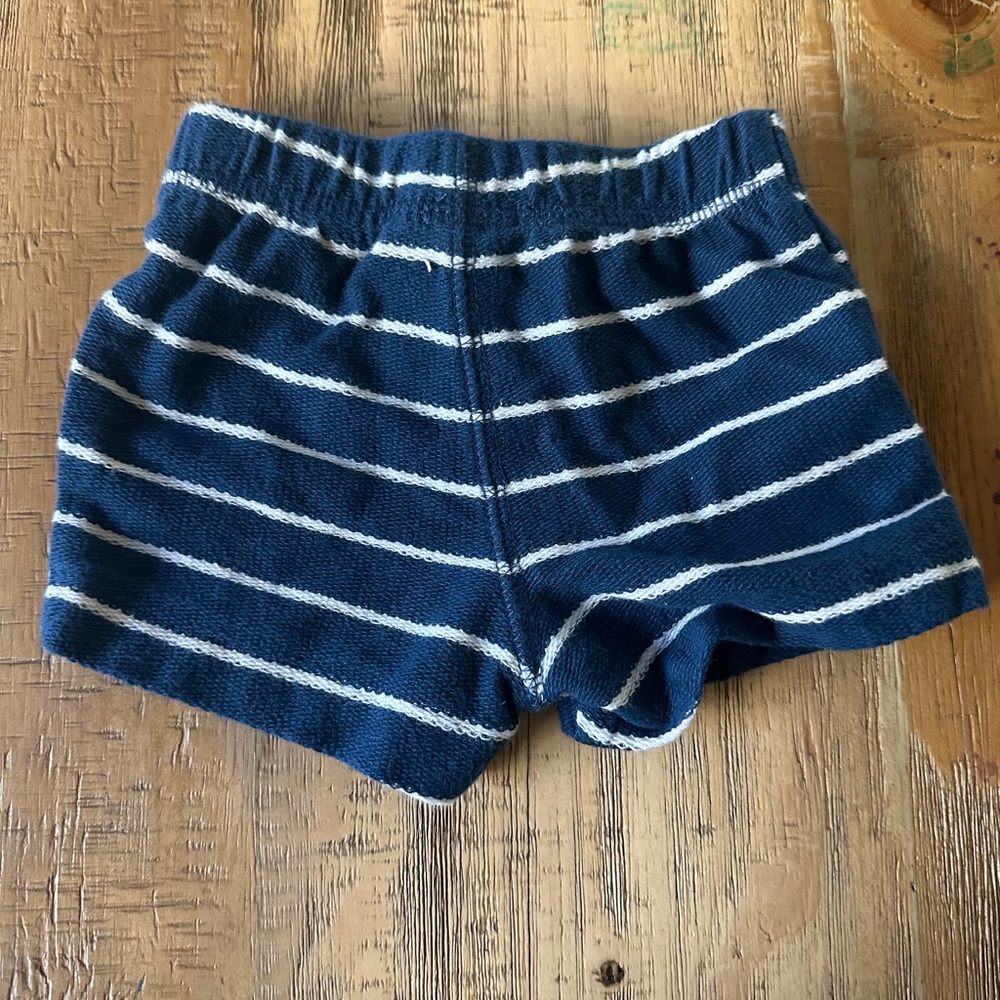 Carter's Blue and White Striped Kids Shorts Size Newborn - Picture 2 of 4